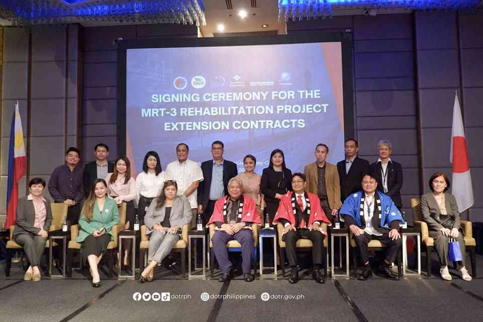 DOTr, Sumitomo Corp. sign contracts extending MRT-3's rehab, maintenance
