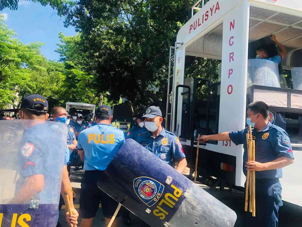 NCRPO beefs up security in Metro Manila after Mindanao bombings