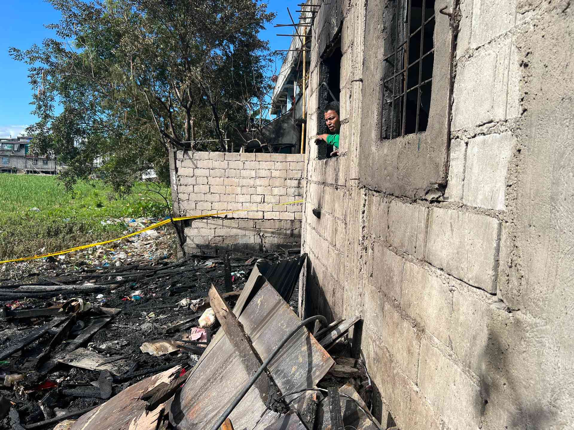 Fire hits residential area in San Dionisio, Parañaque
