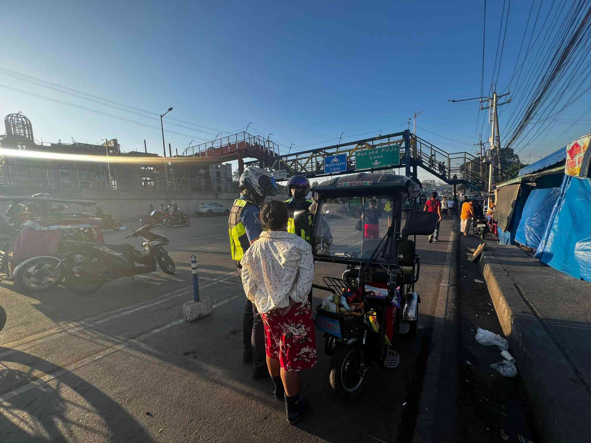 MMDA intercepts e-bikes, e-trikes, tricycle in Commonwealth Avenue