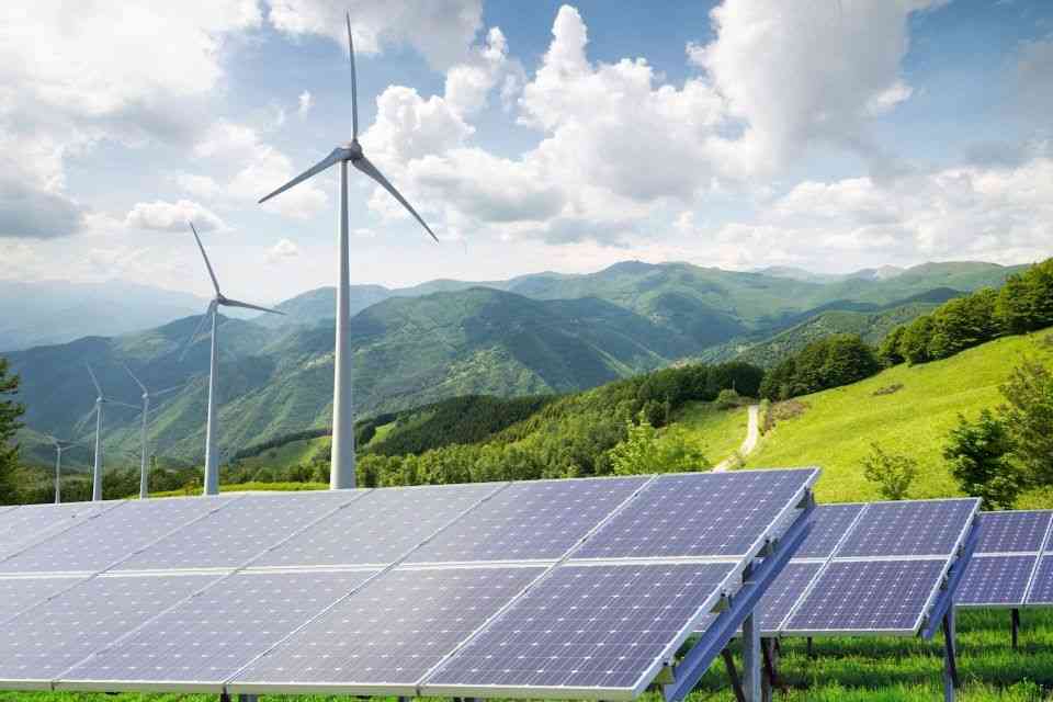 Experts call for accelerated shift to renewable energy to address climate change