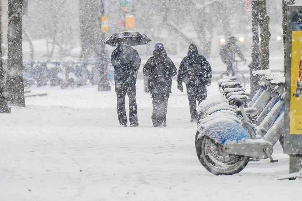 12 confirmed dead as monster snowstorm hits US