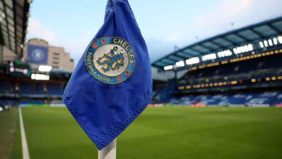 Chelsea urge vigilance after two fans injured ahead of Napoli match