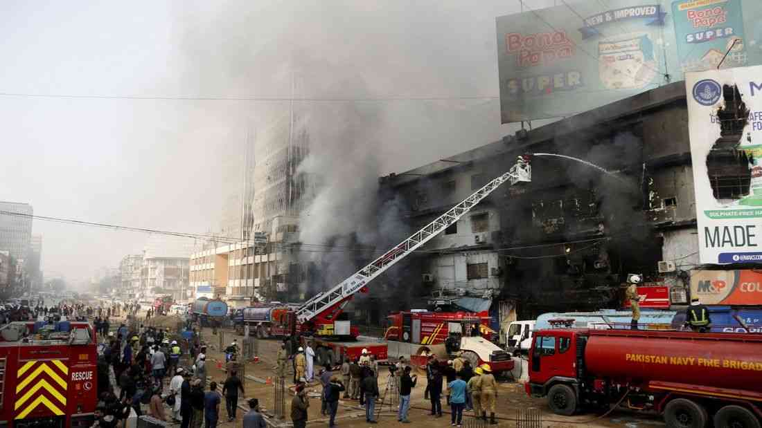 Death toll in Karachi mall fire jumps to 11