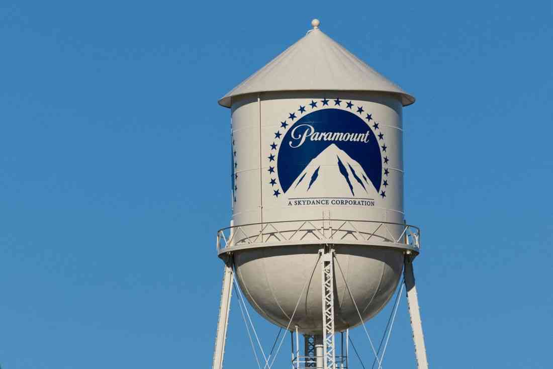 Warner Bros reopens door to Paramount, putting Netflix deal in doubt