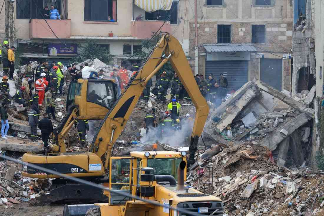 Lebanon's Tripoli building collapse kills 14