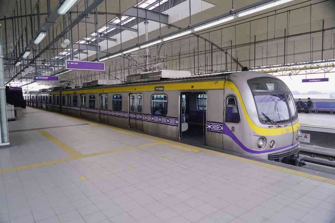LRT-2 operations back to normal after technical problem