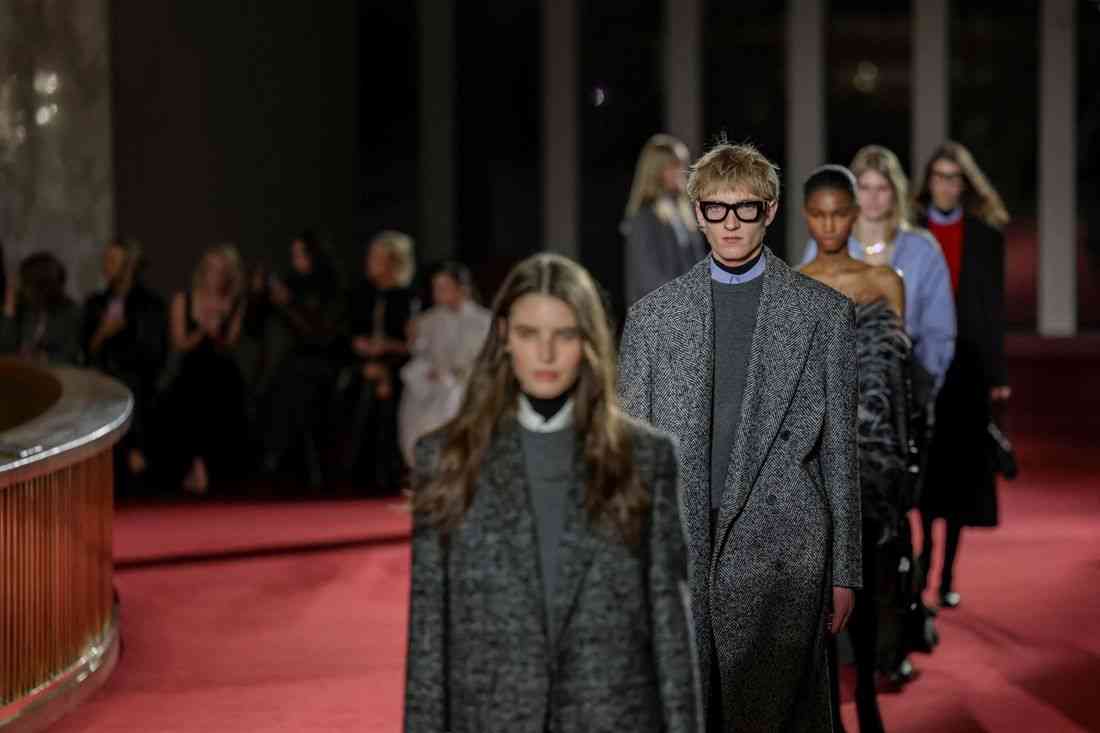 Michael Kors brings 'New York chic' to NY Fashion Week with latest collection
