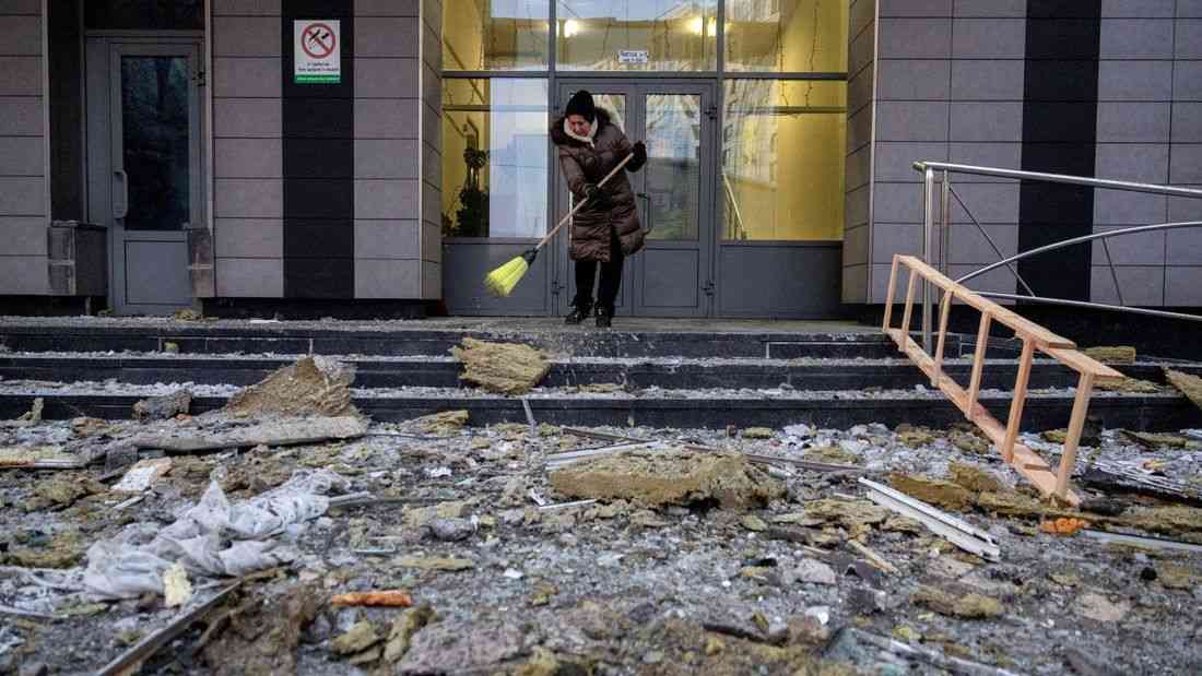 Russia pounds Ukrainian energy in diplomatic snub, Zelenskiy says