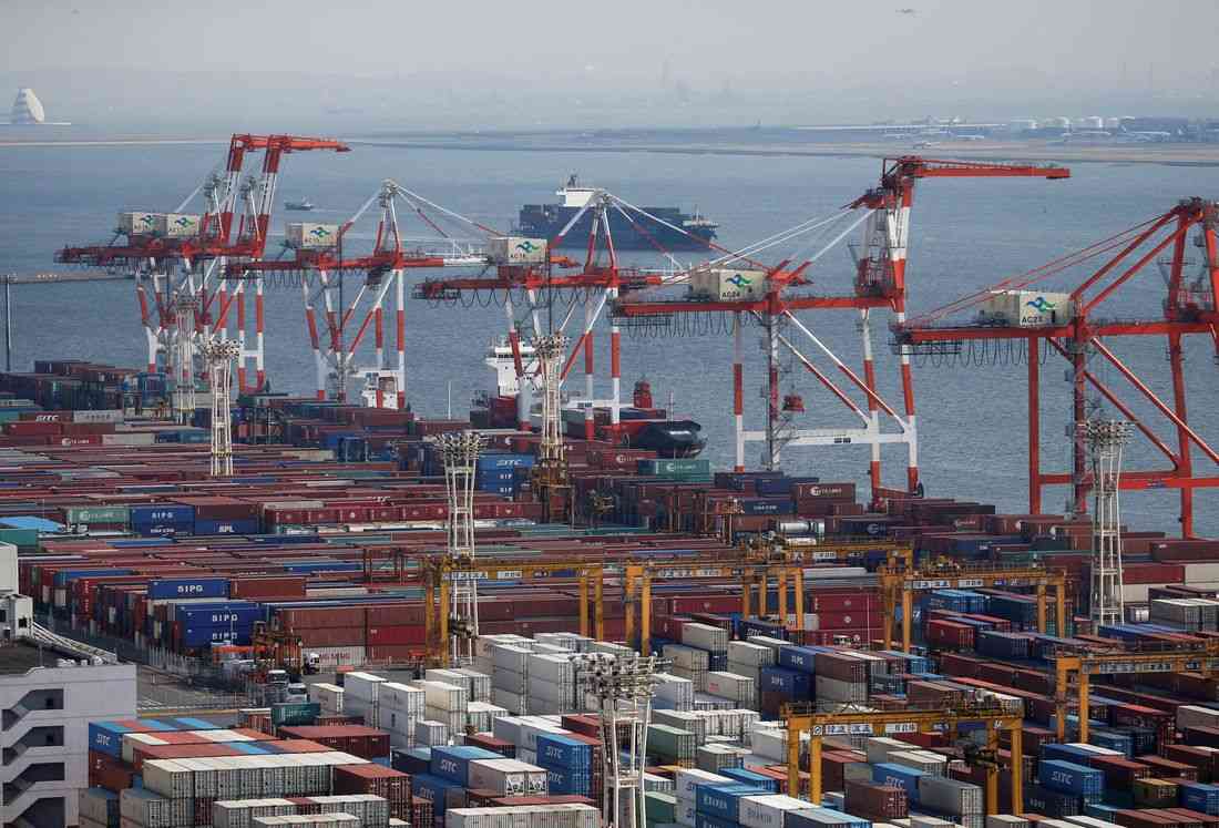 Japan exports rise 4.2% in February from year earlier