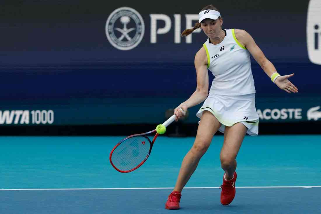 Tennis-Rybakina rallies past Pegula to reach Miami semi-finals