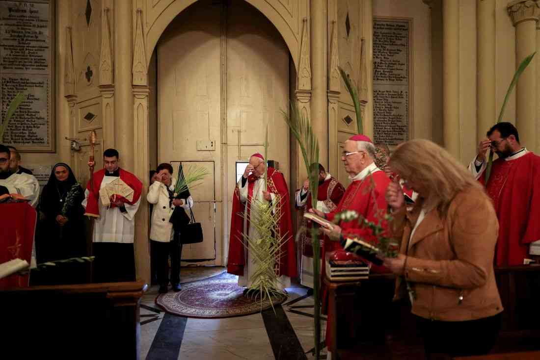 Israeli police block Catholic cardinal from Jerusalem's Holy Sepulchre on Palm Sunday