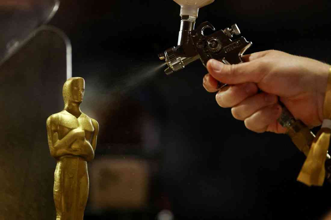 'Sinners' and 'One Battle After Another' face off at drama-filled Oscars
