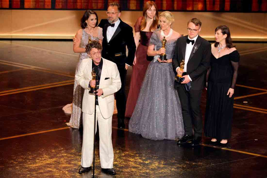 'Mr. Nobody Against Putin' wins best documentary feature Oscar