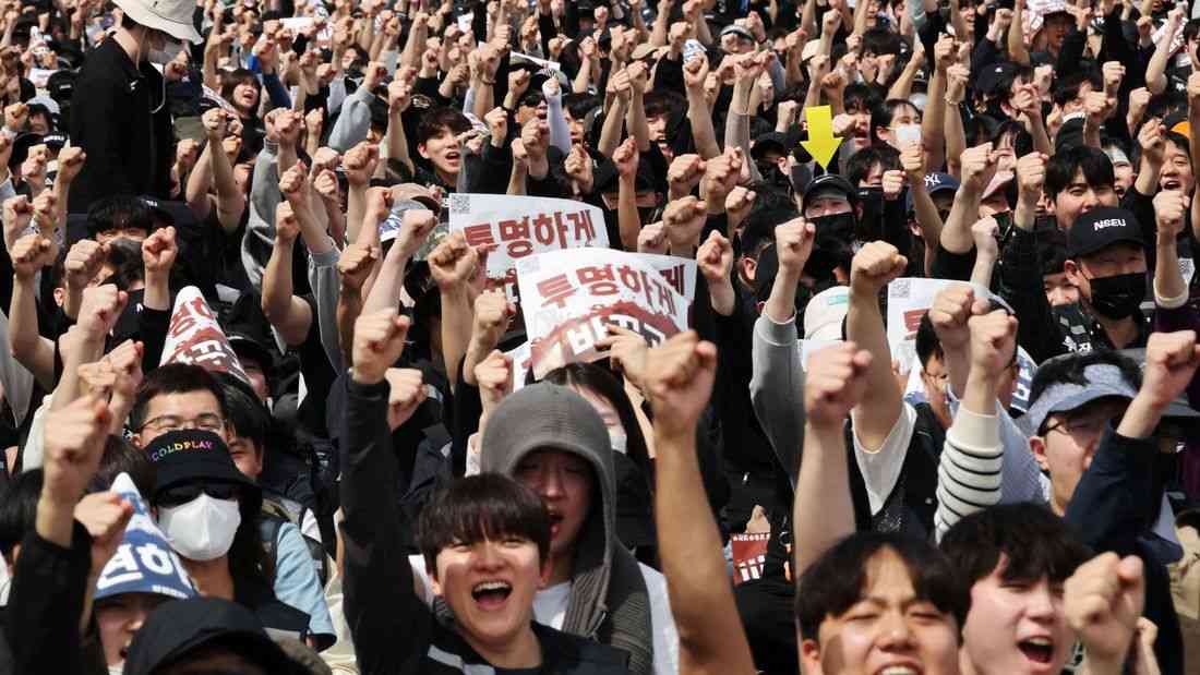 Samsung's chip output drops overnight as workers protest over pay, union says