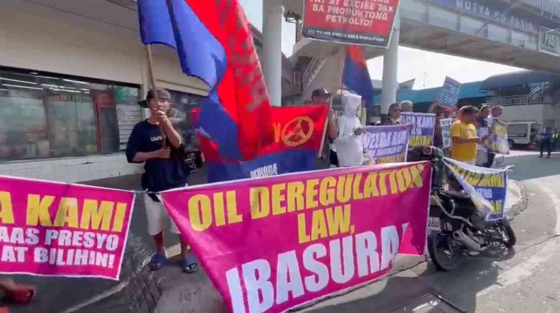 PISTON-NCR holds protest at Pasig Mega Market; slams gov't service contracting program