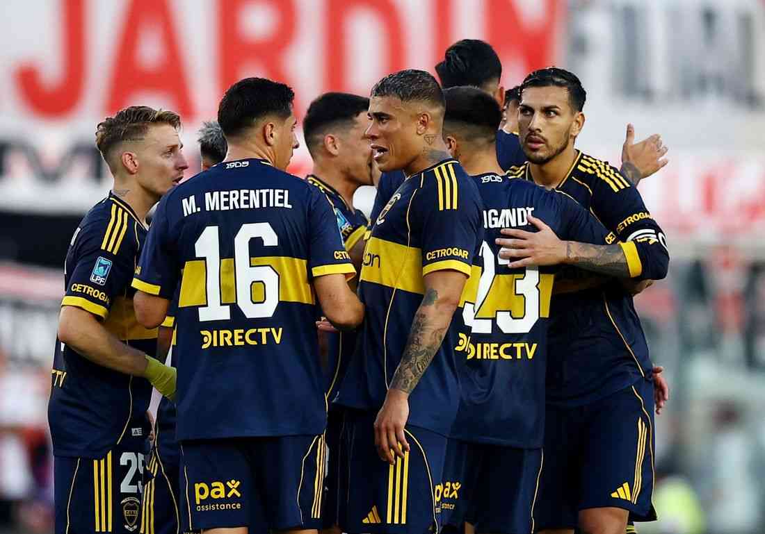 Soccer-Paredes penalty seals Boca Superclasico win at River