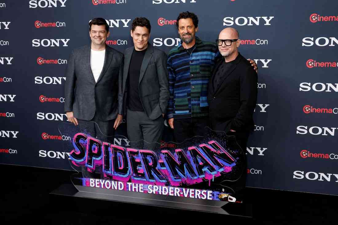 Cinemas see summer sizzle in 'Spider-Man' and 'Star Wars'
