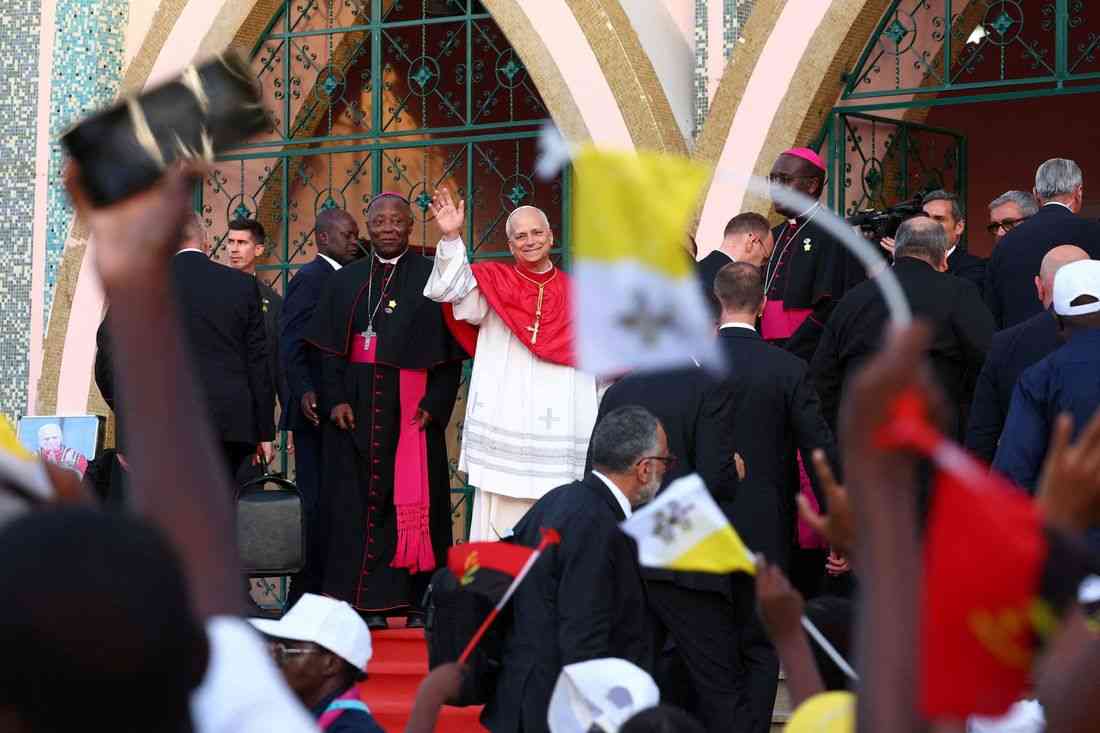 Pope heads to Equatorial Guinea after denouncing authoritarians