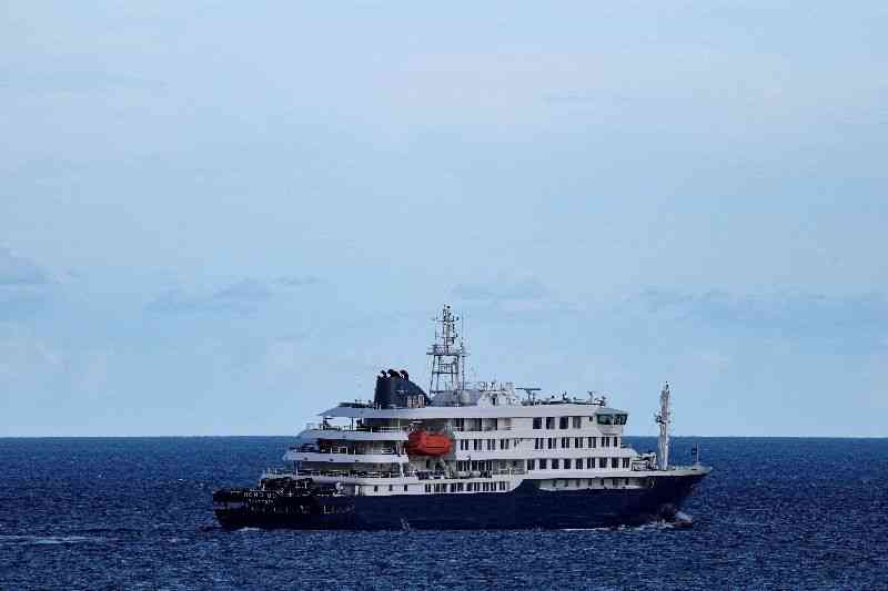 Hantavirus-hit cruise ship due to arrive at Rotterdam port as final destination