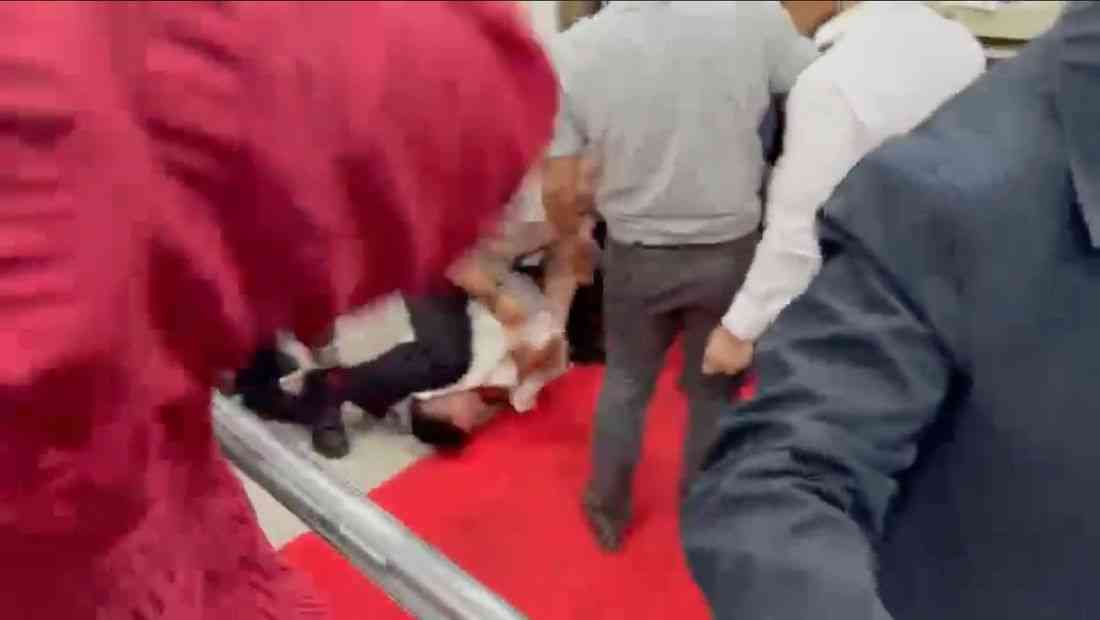 OSAA staff member wrestled by NBI agents after attempting to bar their exit from Senate premises