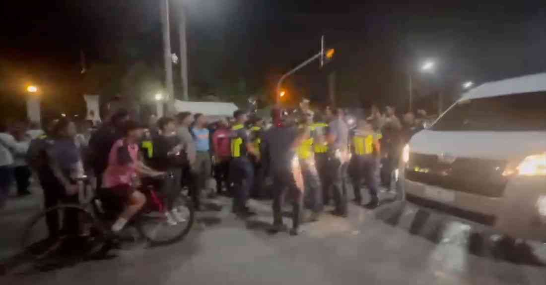Tensions escalate outside Senate as 'aggressive' Duterte, Dela Rosa supporters clash with police barricades