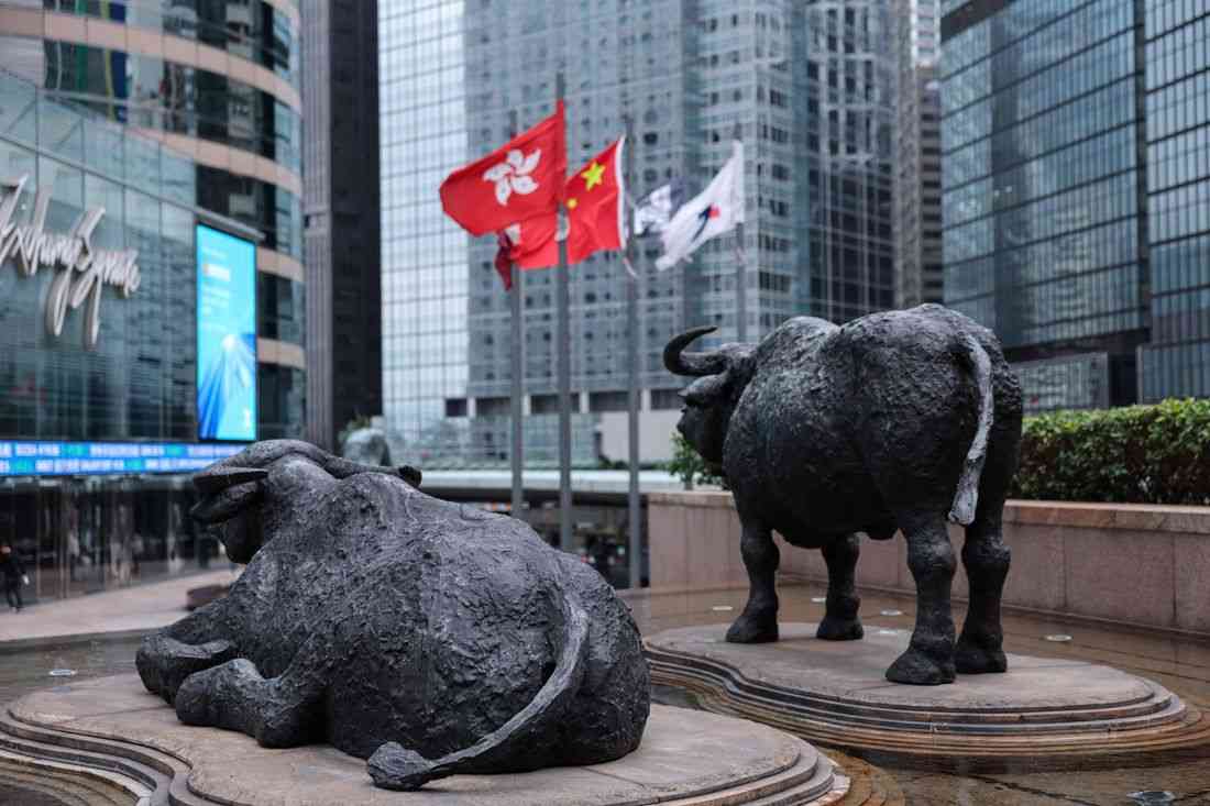Stocks gain in Asia, oil flat amid new Gulf proposals