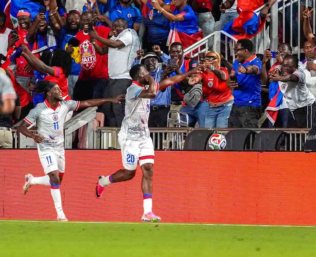 Soccer-Haiti rout New Zealand 4-0 in World Cup warmup