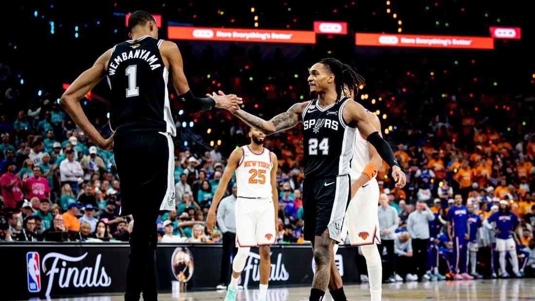 Spurs survive Knicks rally to win game 3