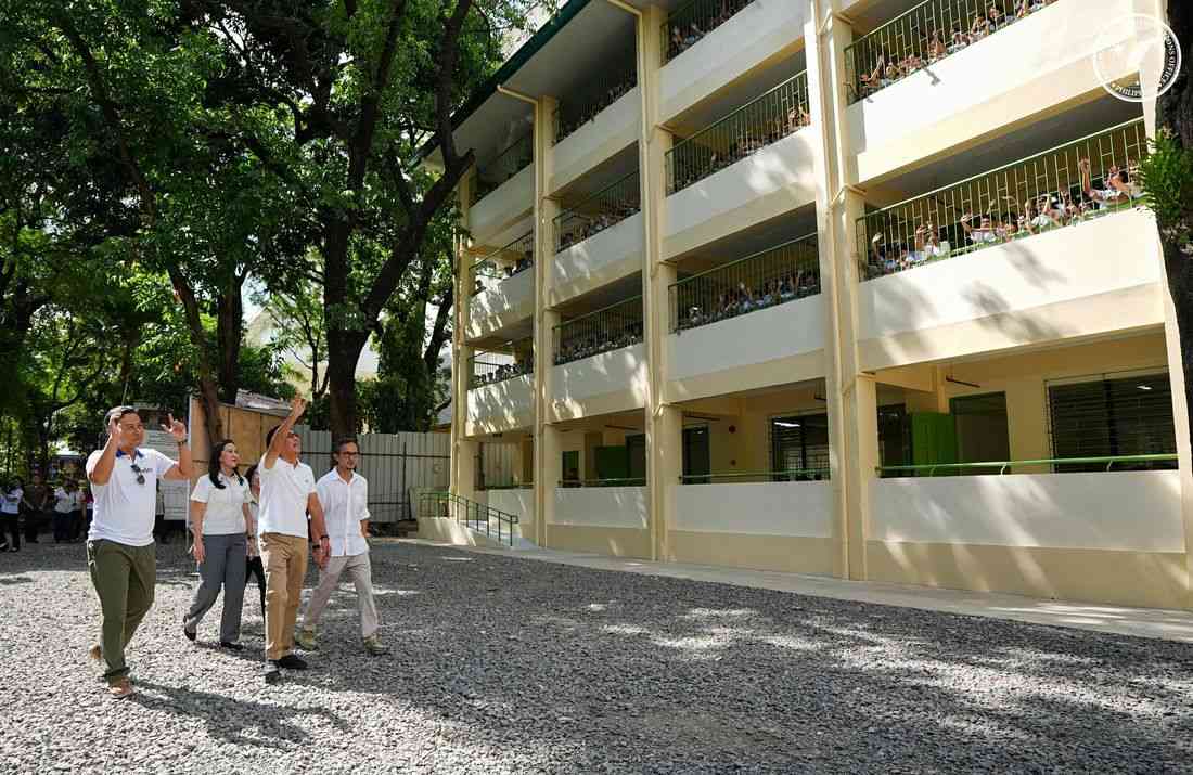 Marcos inspects new buildings at fire-hit Quezon City school