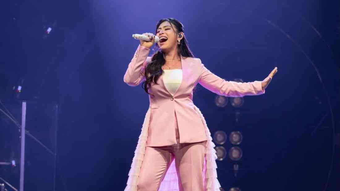 Filipino-Malaysian singer Yazmin Aziz secures finals spot in ‘Singer 2026 Malaysia’