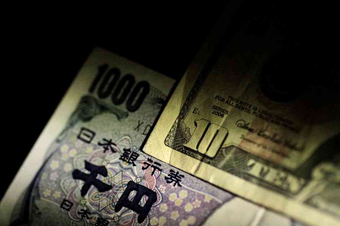 Dollar steady as focus turns to US payrolls, yen intervention jitters persist