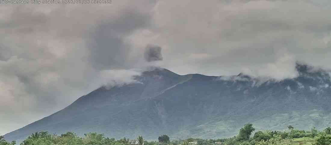 Kanlaon Volcano records ‘moderately explosive eruption' — PHIVOLCS