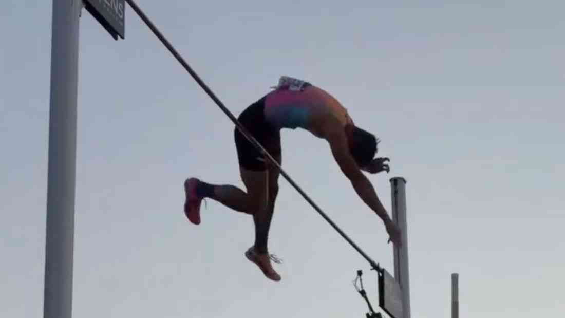 Obiena clears season-best in Athens after back-to-back European golds