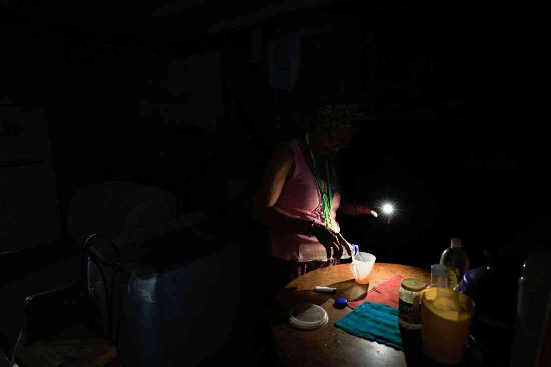 Cuba's power grid fails for second time this week, plunging country into darkness