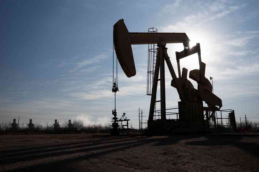 Oil rises after attacks on ships in Hormuz, Bab el-Mandeb