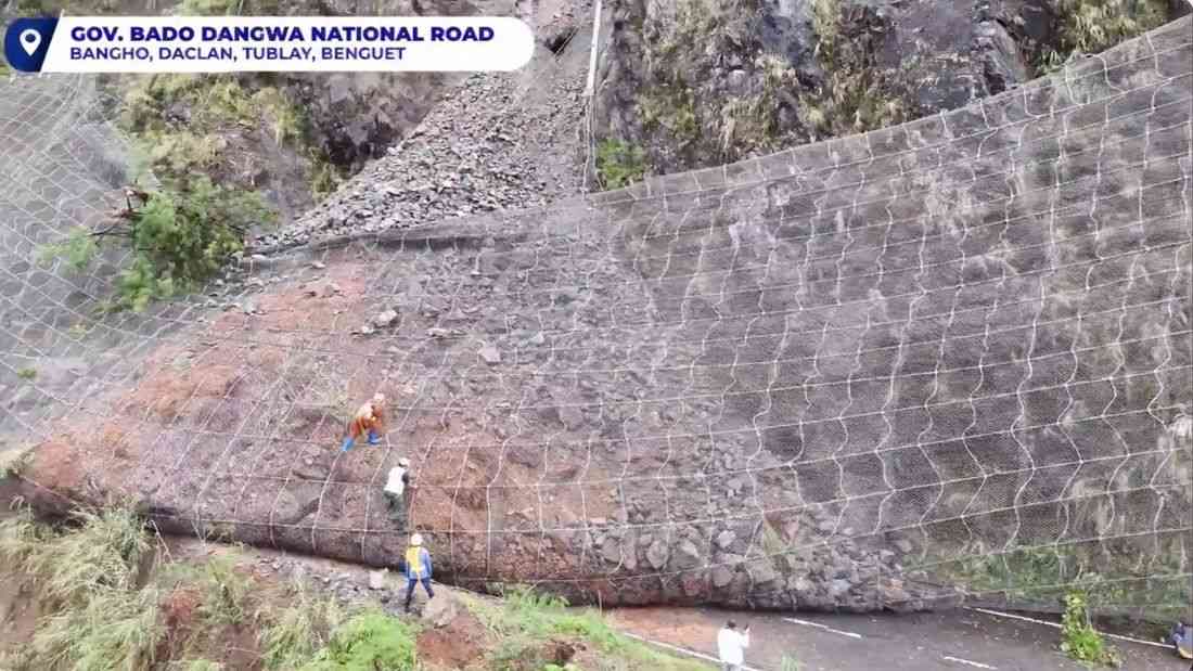 DPWH clearing operations continue after slope protection collapse in Tublay, Benguet