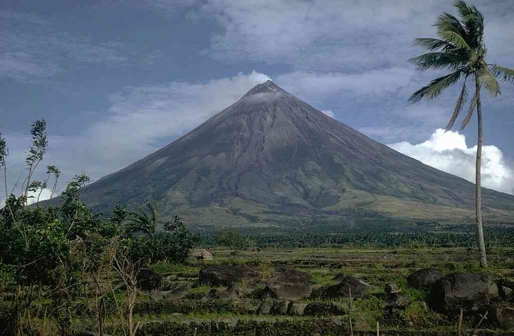 Mayon Volcano alert lowered to Level 2 as activity declines — PHIVOLCS