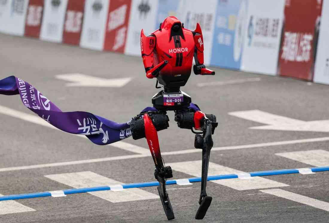 Chinese robot beats Usain Bolt's 100m world record in test run