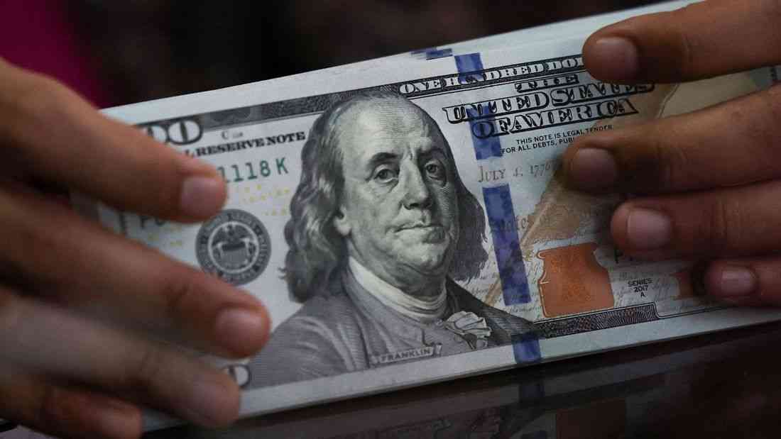 Dollar set for large rise in September, mainly at euro's expense