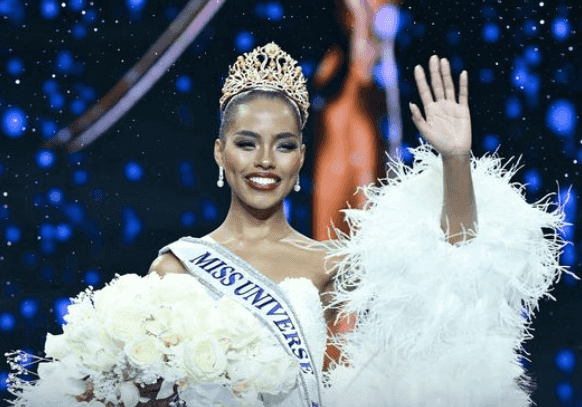 LOOK: Bulacan's Chelsea Manalo crowned as Miss Universe PH 2024