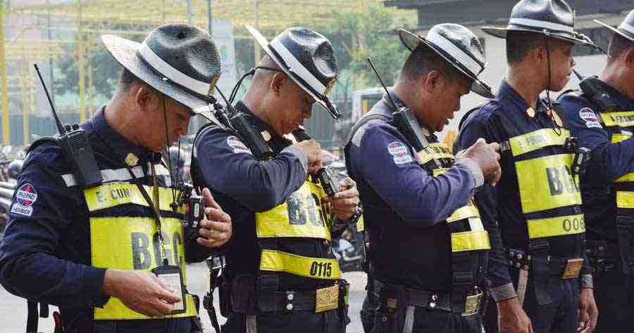 MMDA enforcers to use body cameras to monitor erring motorists, avoid bribe