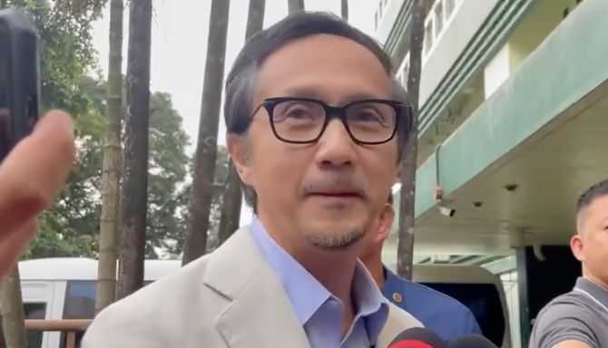 Dizon arrives at Sandiganbayan to testify in P289.5M Naujan flood control case