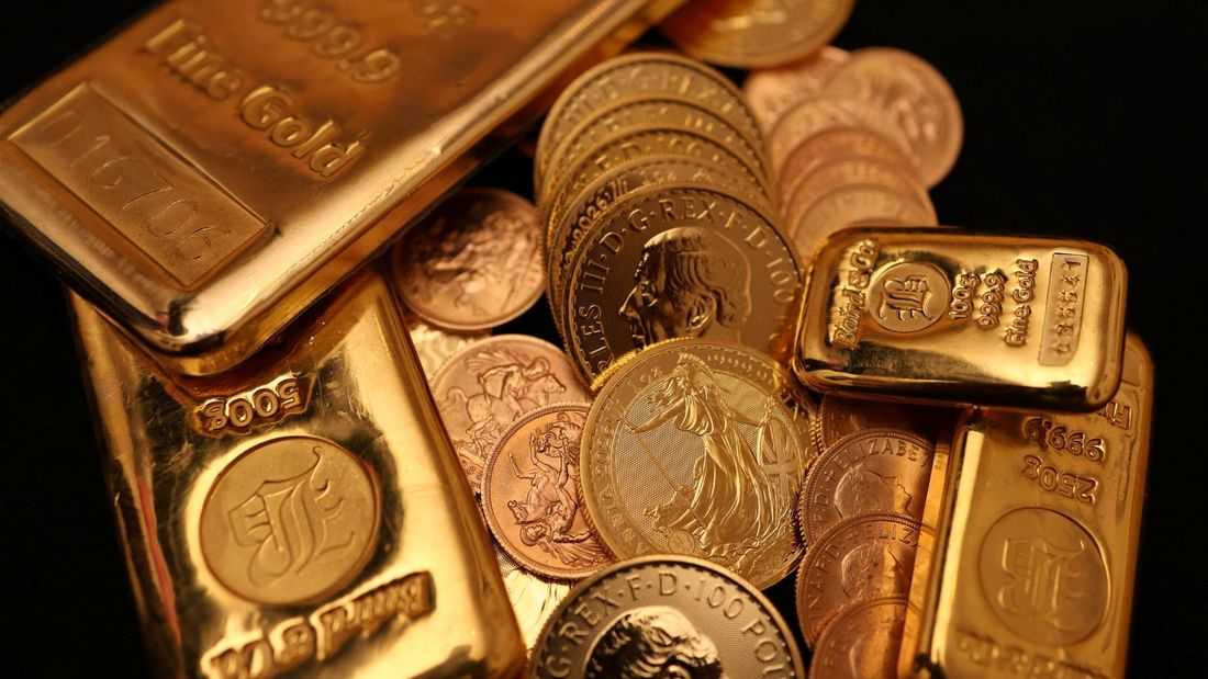 Gold blasts past $5,000 to record high on safe-haven rush