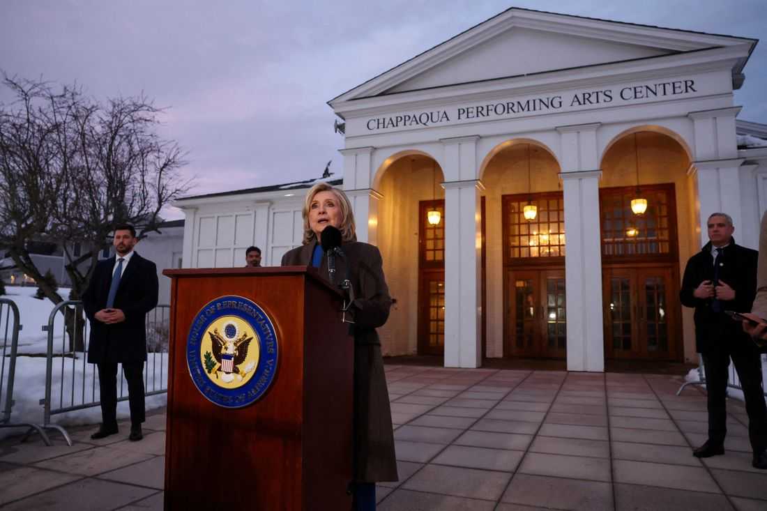 Hillary Clinton tells congressional panel she has no information on Epstein