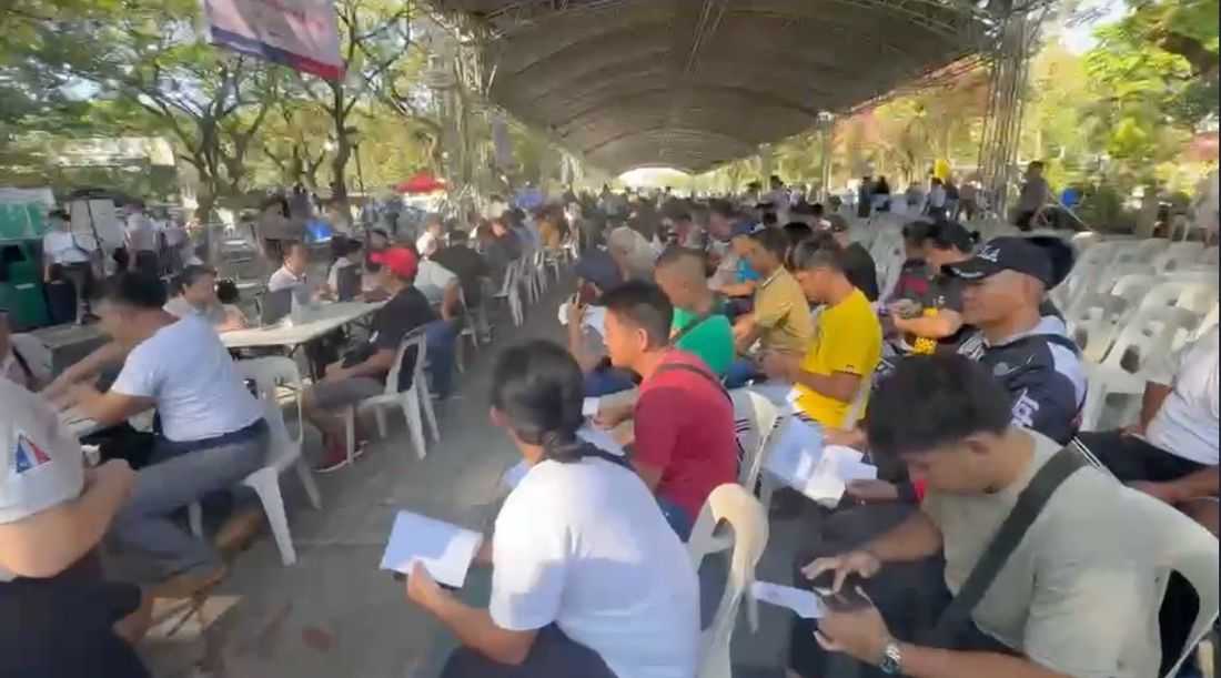 Jeepney driver who fainted during ₱5K aid payout in Quezon City now in stable condition —  QC LGU