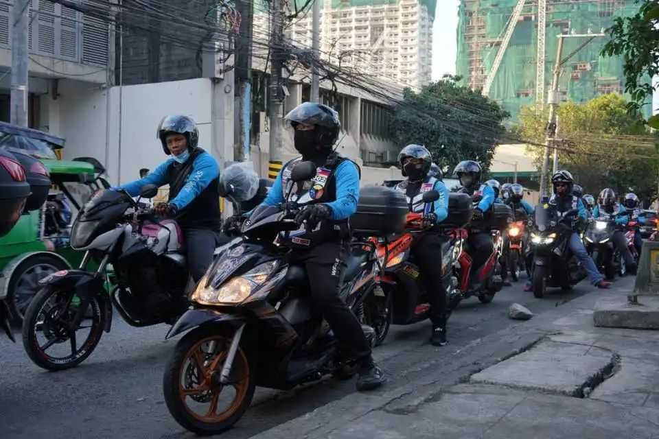 DSWD kicks off cash aid distribution to TNVS drivers in NCR
