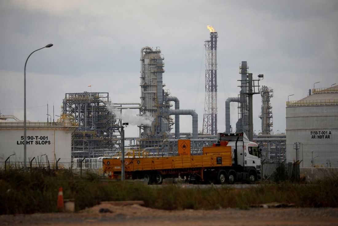 Southeast Asian refineries curb output as war-tightened crude supply bites