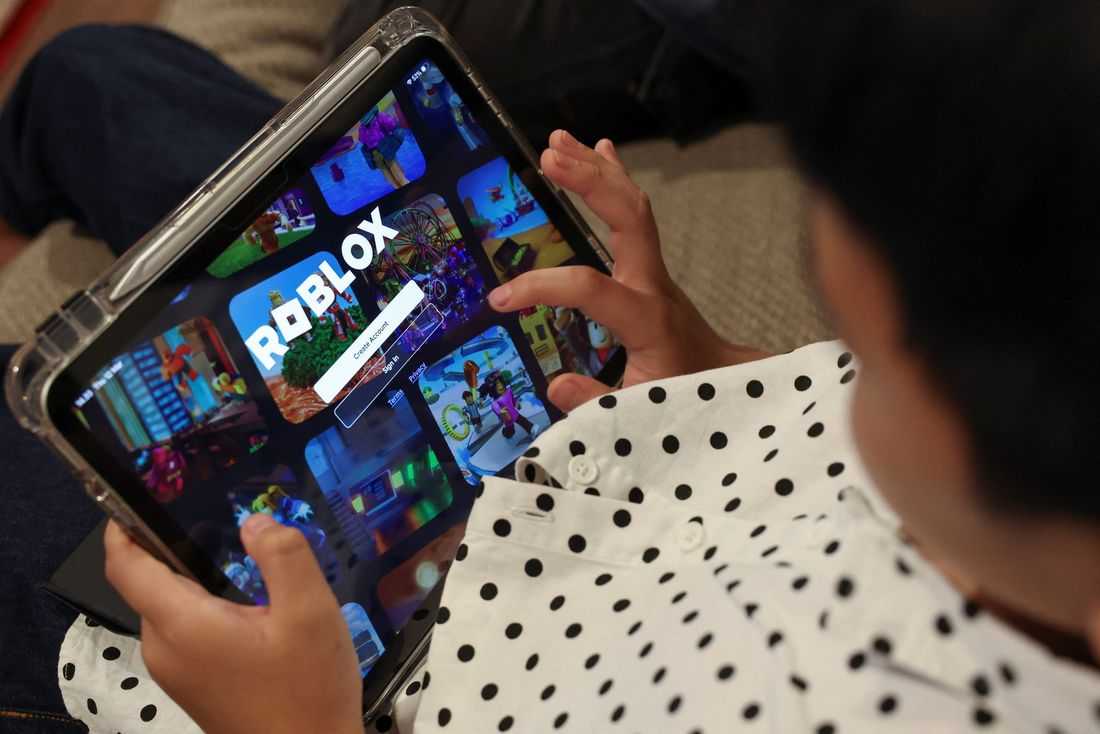 Roblox to introduce age-based accounts in child safety push