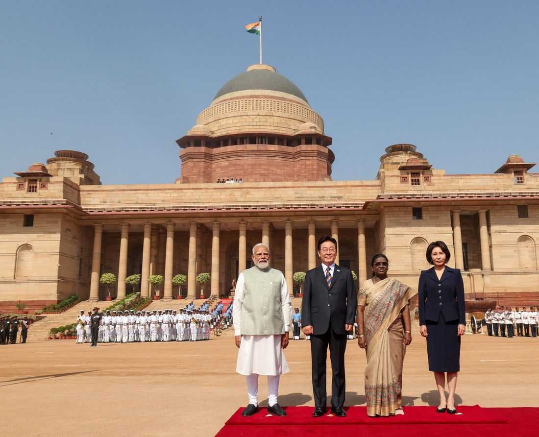 South Korea's Lee to seek big boost in economic ties in summit with India's Modi